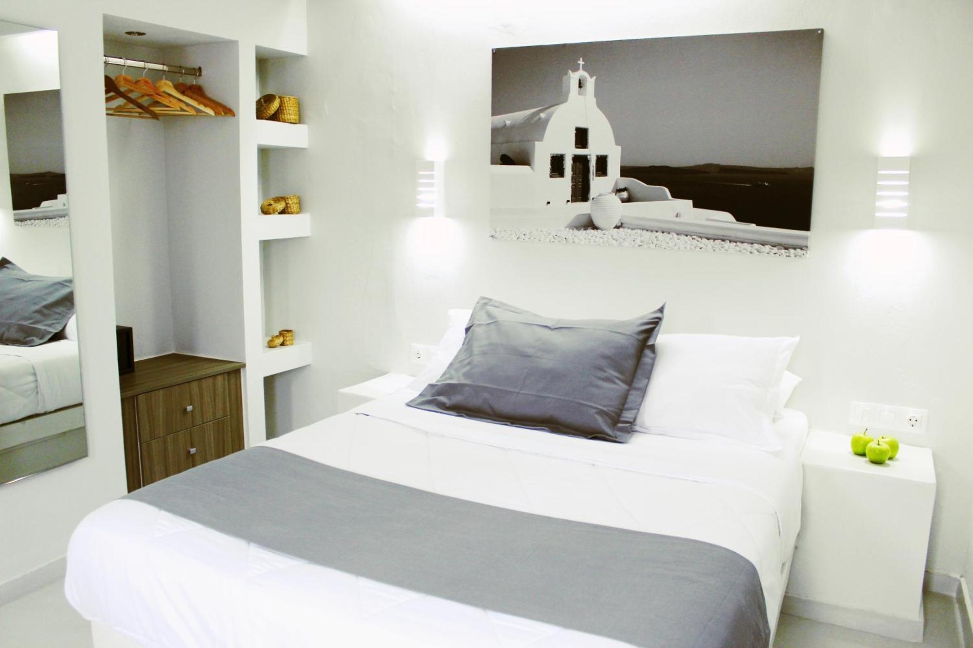 Happy Fish Rooms- Beachfront Perissa  Esterno foto