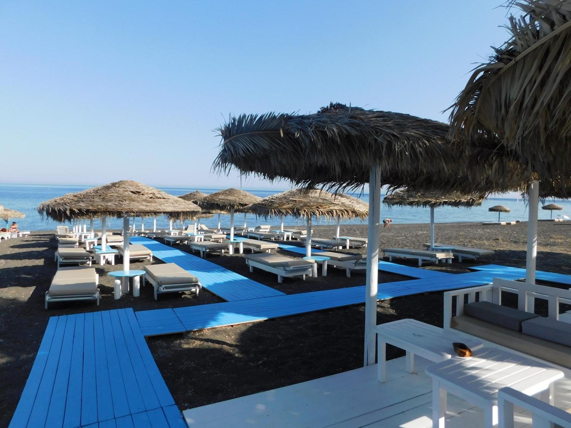 Happy Fish Rooms- Beachfront Perissa  Esterno foto