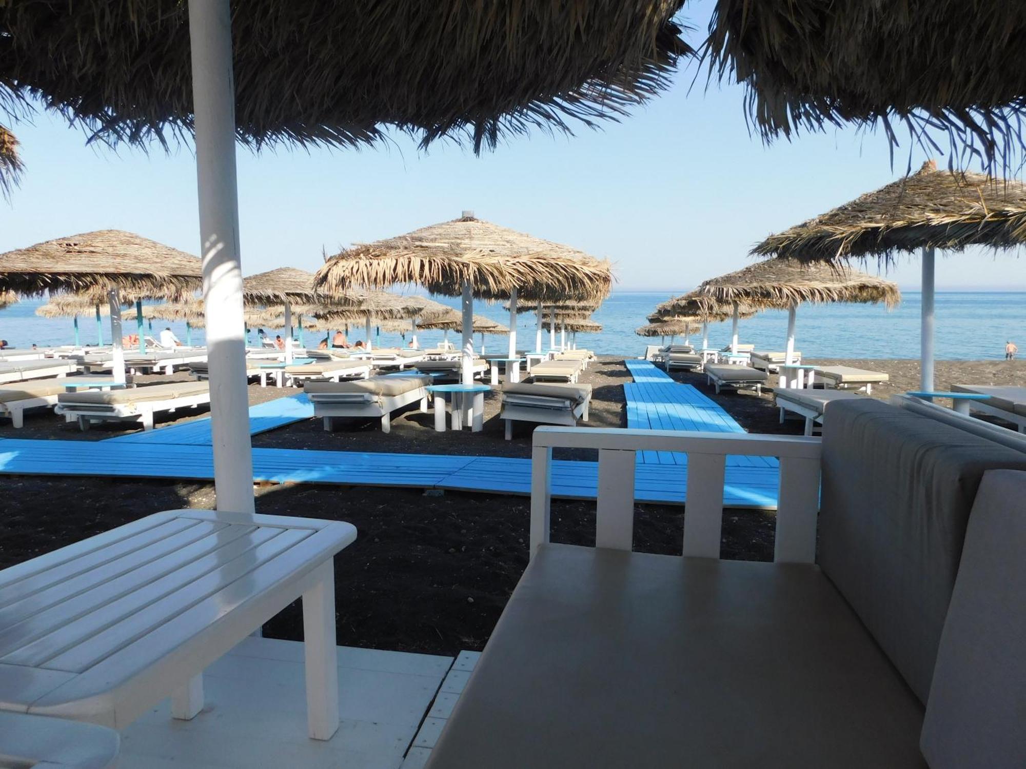 Happy Fish Rooms- Beachfront Perissa  Esterno foto